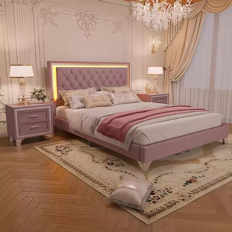 Letto imbottito con piattaforma Queen Size e due comodini