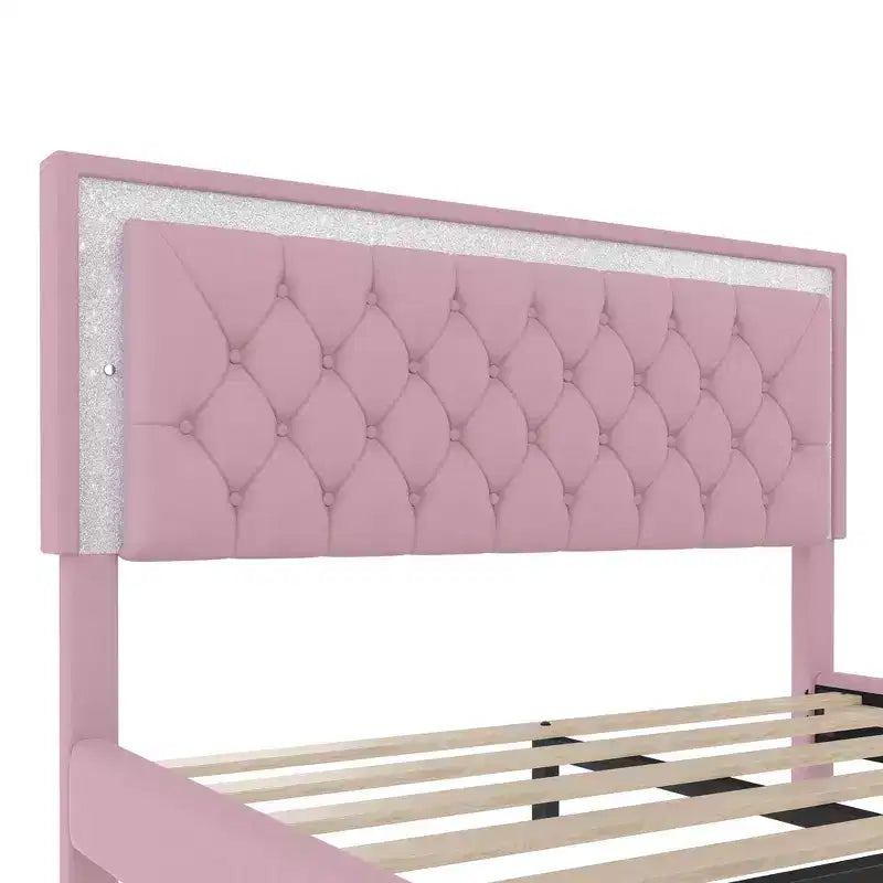 Letto imbottito con piattaforma Queen Size e due comodini