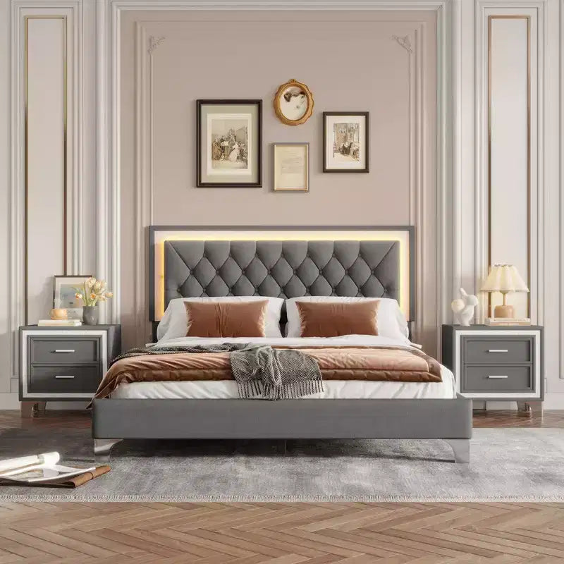 Letto imbottito con piattaforma Queen Size e due comodini